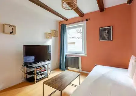 Comfortable T2 In Neudorf,